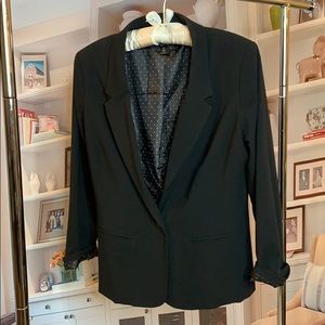 Super comfy roll up sleeve Blazer.